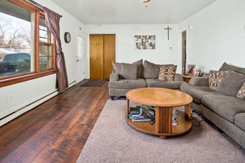 877 Stewart Ave, Elgin, IL 60120 photo 4