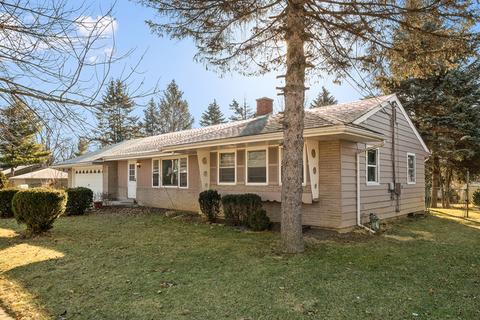 877 Stewart Ave, Elgin, IL 60120 photo 2