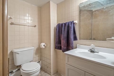 877 Stewart Ave, Elgin, IL 60120 photo 24