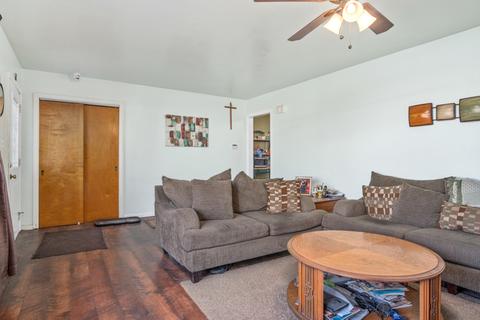 877 Stewart Ave, Elgin, IL 60120 photo 6