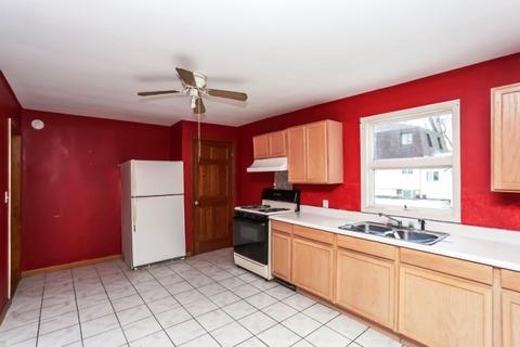 570 Parker Ave, Aurora, IL 60505 photo 9
