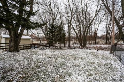 570 Parker Ave, Aurora, IL 60505 photo 25