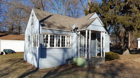 5206 Maplehill Dr, Mccullom Lake, IL 60050 photo 1