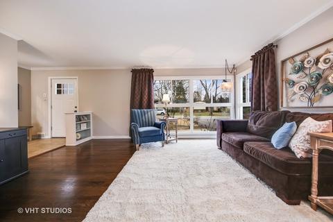 703 Cadillac Dr, Wheaton, IL 60187 photo 2