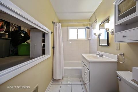 703 Cadillac Dr, Wheaton, IL 60187 photo 9