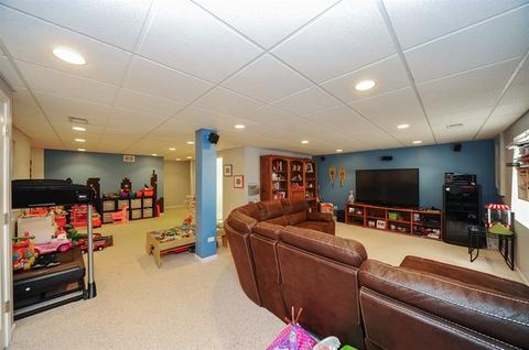 4533 Jenna Rd, Glenview, IL 60025 photo 14