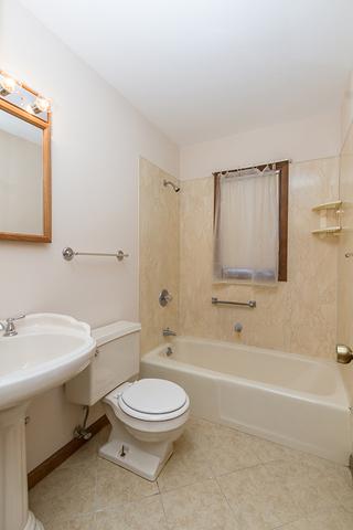 26 Greenridge Rd, Elgin, IL 60120 photo 9