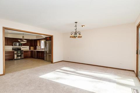 26 Greenridge Rd, Elgin, IL 60120 photo 4
