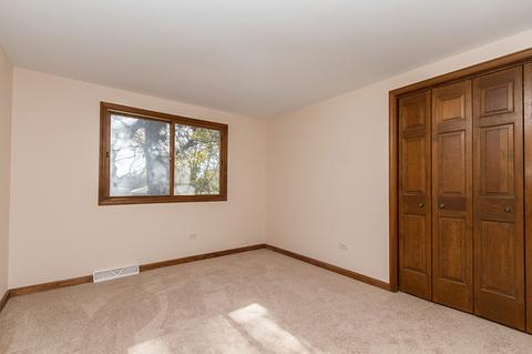26 Greenridge Rd, Elgin, IL 60120 photo 15
