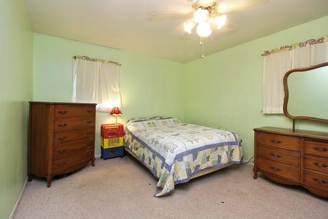 1040 E Willow St, Kankakee, IL 60901 photo 5
