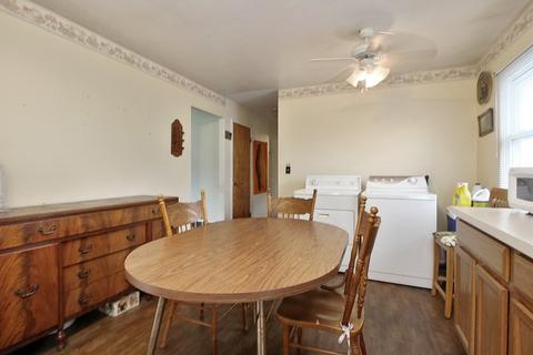 1040 E Willow St, Kankakee, IL 60901 photo 4
