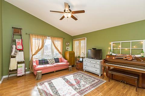 2199 Savannah Rd, Elgin, IL 60123 photo 4