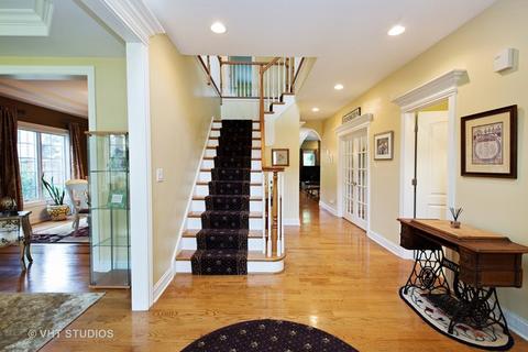 250 E Crescent Ave, Elmhurst, IL 60126 photo 2