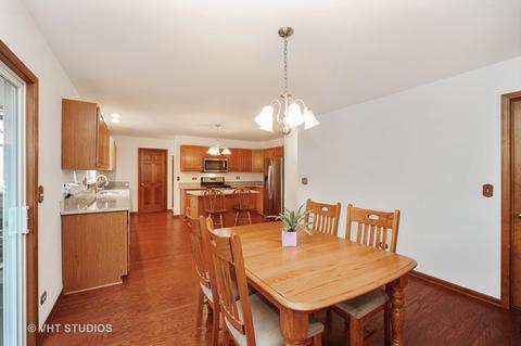 830 Vera Ln, Wheeling, IL 60090 photo 4