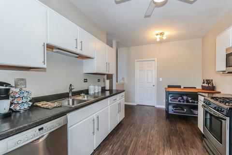235 Grandview Ct, Algonquin, IL 60102 photo 8