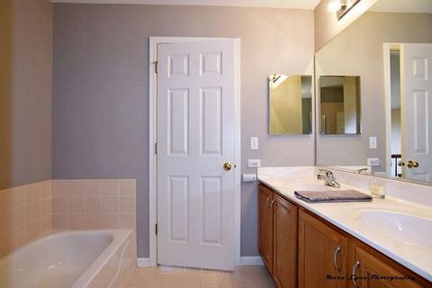 1303 Bay Meadows Dr, Bartlett, IL 60103 photo 19