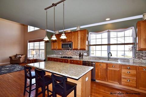 1303 Bay Meadows Dr, Bartlett, IL 60103 photo 8