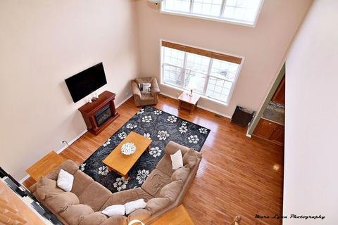 1303 Bay Meadows Dr, Bartlett, IL 60103 photo 10