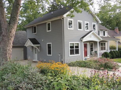 820 University Pl, Wheaton, IL 60187 photo 2