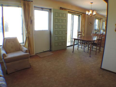 1078 Cascade Dr, Aurora, IL 60506 photo 4