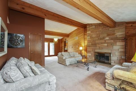 1115 Circle Ct W, Mchenry, IL 60051 photo 3