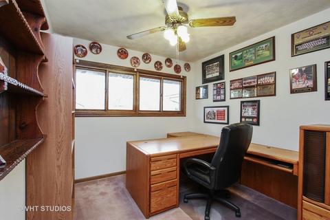 1115 Circle Ct W, Mchenry, IL 60051 photo 12