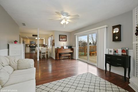 47 Joslyn Dr, Elgin, IL 60120 photo 10