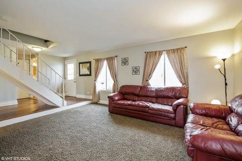 47 Joslyn Dr, Elgin, IL 60120 photo 3