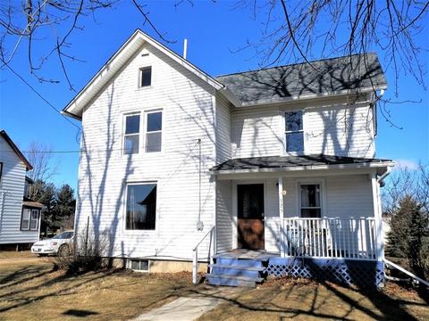 325 E Van Buren St, Ohio, IL 61349 photo 1