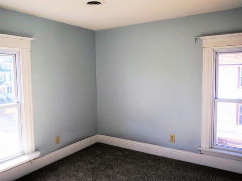 325 E Van Buren St, Ohio, IL 61349 photo 12