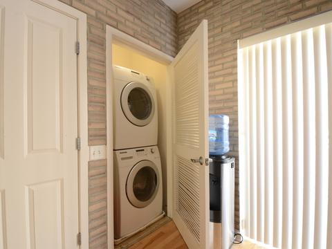 1210 W Grenshaw St, Chicago, IL 60607 photo 29