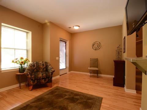 1210 W Grenshaw St, Chicago, IL 60607 photo 5