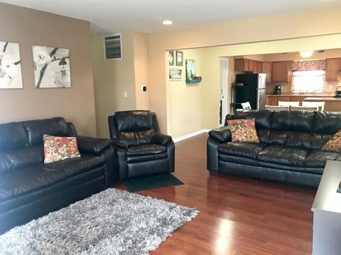 613 Westgate Dr, Aurora, IL 60506 photo 3