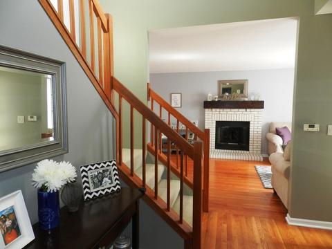 3046 Diane Dr, Aurora, IL 60504 photo 3