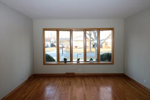 725 Therese Ter, Des Plaines, IL 60016 photo 6