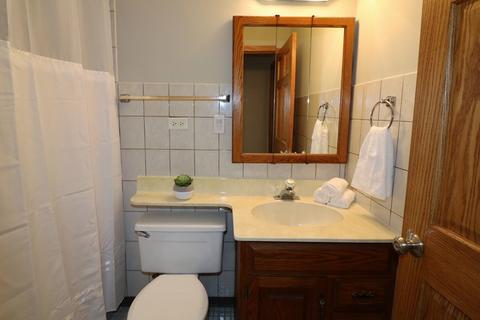 725 Therese Ter, Des Plaines, IL 60016 photo 11