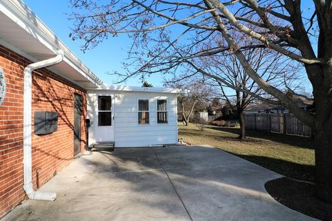 725 Therese Ter, Des Plaines, IL 60016 photo 3