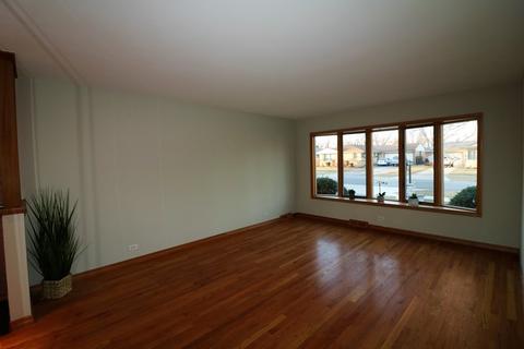 725 Therese Ter, Des Plaines, IL 60016 photo 5