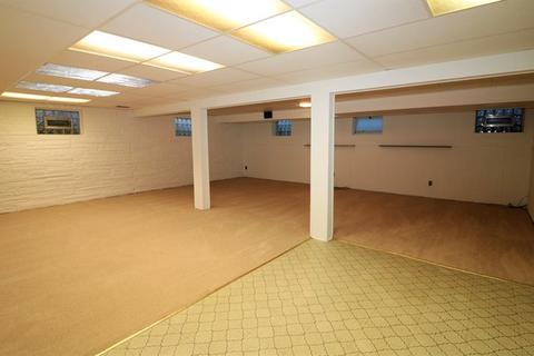 725 Therese Ter, Des Plaines, IL 60016 photo 16