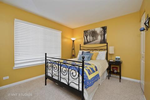 2218 Daybreak Dr, Aurora, IL 60503 photo 10