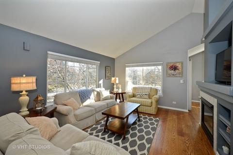 2218 Daybreak Dr, Aurora, IL 60503 photo 3