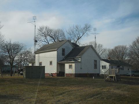 208 E 3rd St, Lostant, IL 61334 photo 18