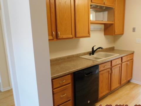 549 Apache Trl, Wheeling, IL 60090 photo 8