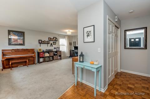 1414 Pershing Ave, Wheaton, IL 60189 photo 3