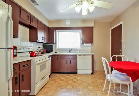 628 Cobblestone Cir #C, Glenview, IL 60025 photo 3