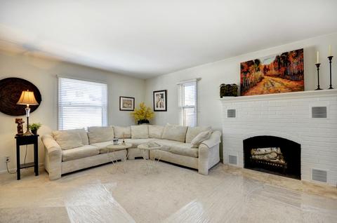 1608 Park St, Mchenry, IL 60050 photo 4