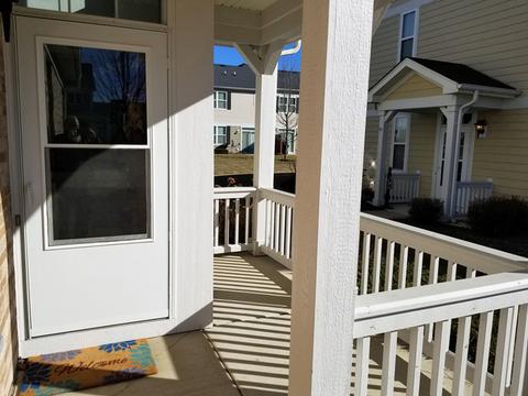 421 Acushnet St, Elgin, IL 60124 photo 2