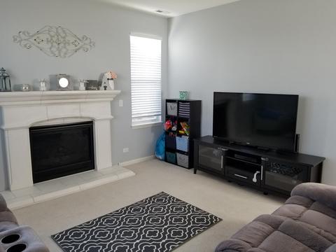 421 Acushnet St, Elgin, IL 60124 photo 13