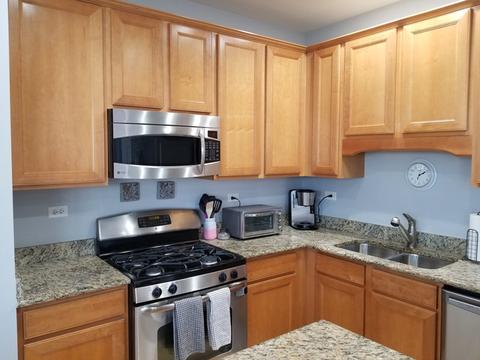 421 Acushnet St, Elgin, IL 60124 photo 9