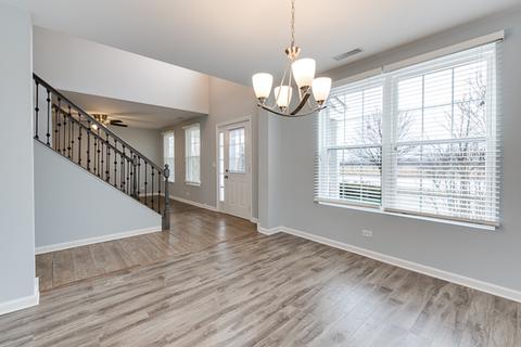 1120 Symphony Dr, Aurora, IL 60504 photo 3